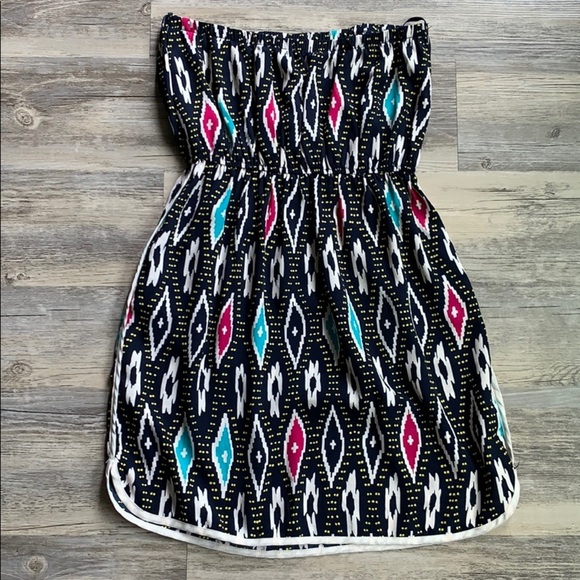 Women's Francesca’s Strapless Dress With Pockets Medium - Picture 6 of 8